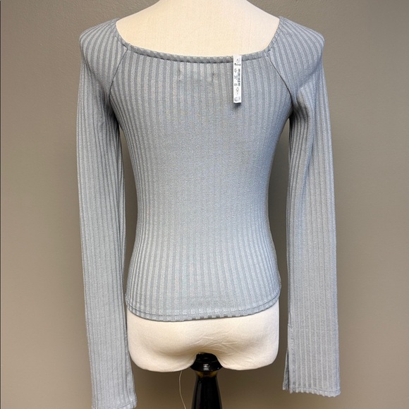 Madewell Gray Ribbed Top - Picture 3 of 5